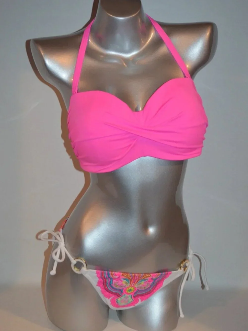 Brand New Victoria's Secret Bikini Set 38CTop/ Medium Bottom